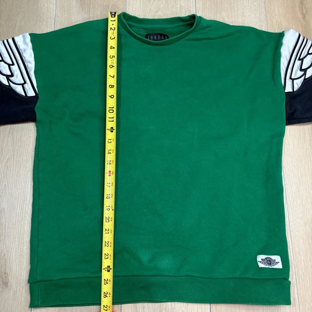 Air Jordan Brand Wings Classic Crewneck Sweatshirt Green Mens Large AO0426-302